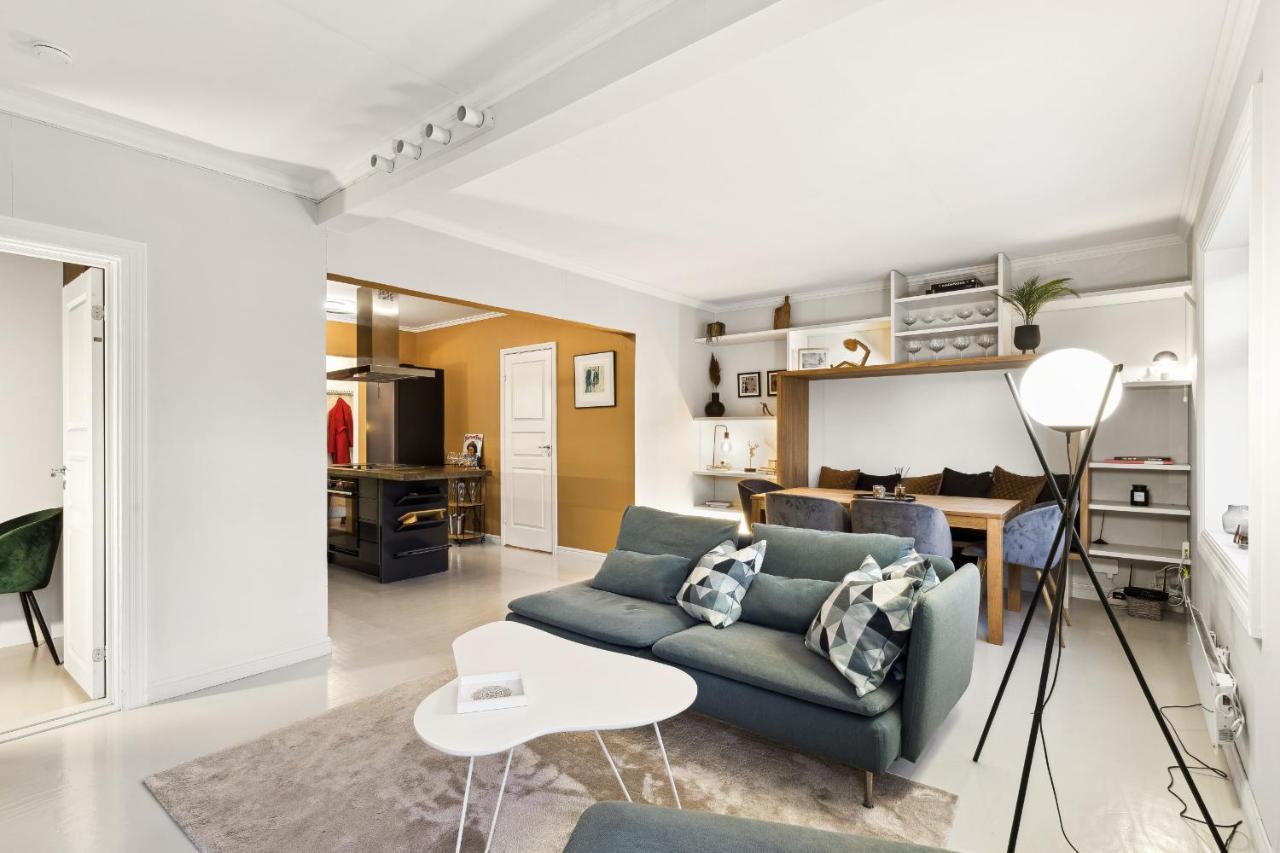 Stylish And Spacious In Center